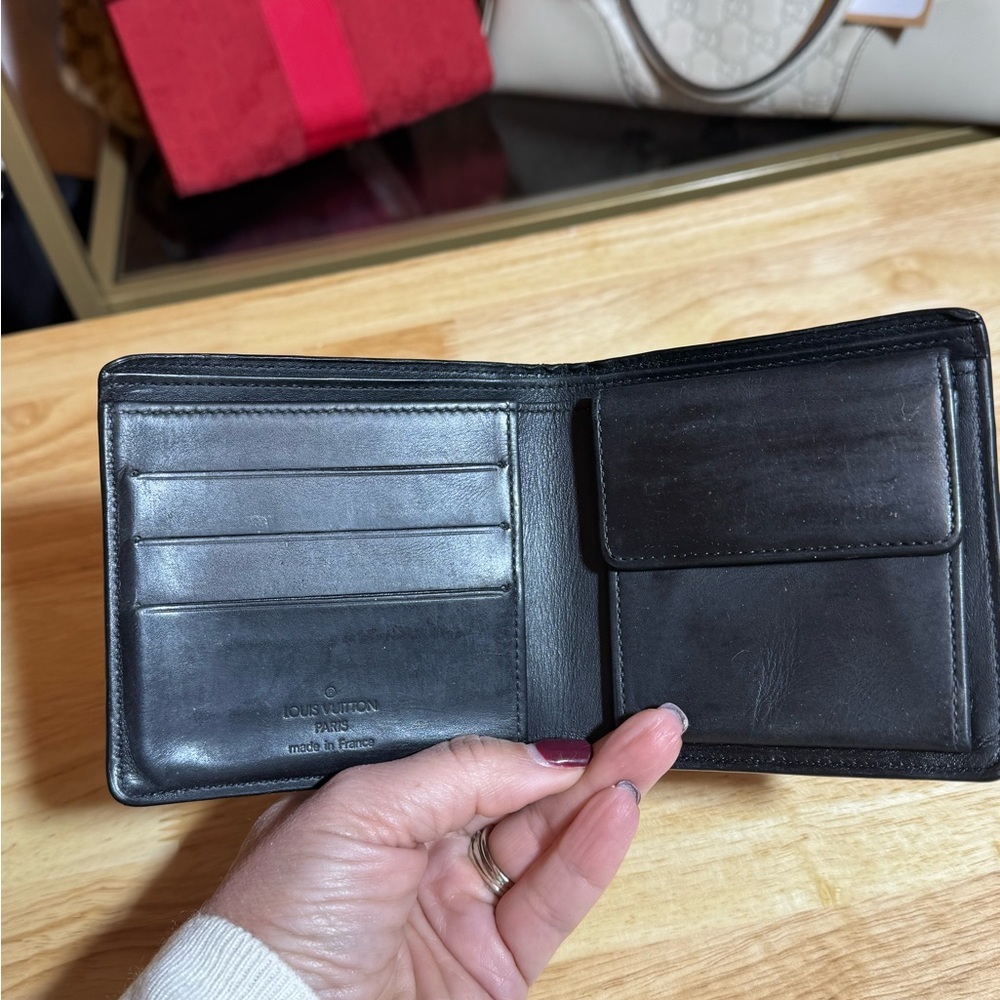 Black Leather Louis Vuitton Wallet - Picture 3 of 5